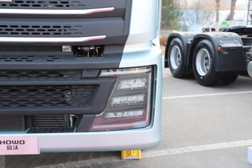 ��������(HOWO) TH7 13.3L LNG 570���� 6X4 �й�����12�� ǣ����ͼƬ