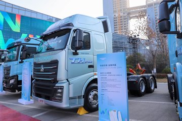 ��������(HOWO) TH7 13.3L LNG 570���� 6X4 �й�����12�� ǣ����ͼƬ