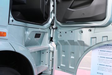 ��������(HOWO) TH7 13.3L LNG 570���� 6X4 �й�����12�� ǣ����ͼƬ