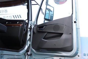 ��������(HOWO) TH7 13.3L LNG 570���� 6X4 �й�����12�� ǣ����ͼƬ