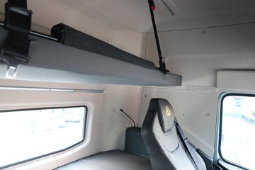 ��������(HOWO) TH7 13.3L LNG 570���� 6X4 �й�����12�� ǣ����ͼƬ