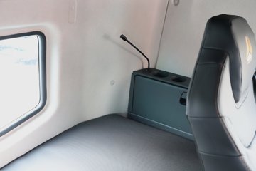 ��������(HOWO) TH7 13.3L LNG 570���� 6X4 �й�����12�� ǣ����ͼƬ