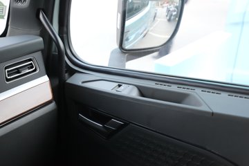 ��������(HOWO) TH7 13.3L LNG 570���� 6X4 �й�����12�� ǣ����ͼƬ