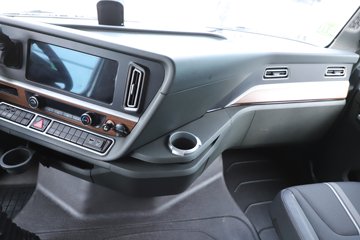 ��������(HOWO) TH7 13.3L LNG 570���� 6X4 �й�����12�� ǣ����ͼƬ