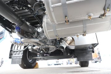 ��������(HOWO) TH7 13.3L LNG 570���� 6X4 �й�����12�� ǣ����ͼƬ