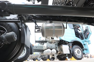 ��������(HOWO) TH7 13.3L LNG 570���� 6X4 �й�����12�� ǣ����ͼƬ