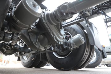 ��������(HOWO) TH7 13.3L LNG 570���� 6X4 �й�����12�� ǣ����ͼƬ