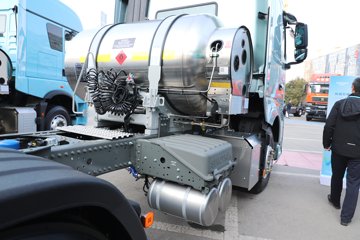 ��������(HOWO) TH7 13.3L LNG 570���� 6X4 �й�����12�� ǣ����ͼƬ