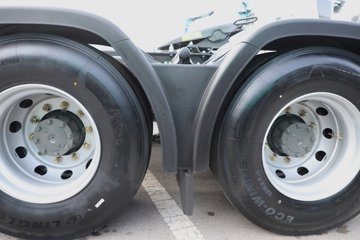 ��������(HOWO) TH7 13.3L LNG 570���� 6X4 �й�����12�� ǣ����ͼƬ