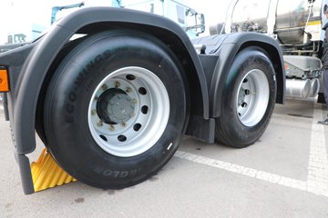 ��������(HOWO) TH7 13.3L LNG 570���� 6X4 �й�����12�� ǣ����ͼƬ