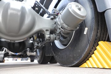 ��������(HOWO) TH7 13.3L LNG 570���� 6X4 �й�����12�� ǣ����ͼƬ