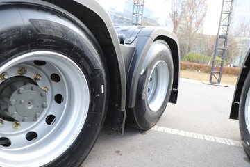 ��������(HOWO) TH7 13.3L LNG 570���� 6X4 �й�����12�� ǣ����ͼƬ