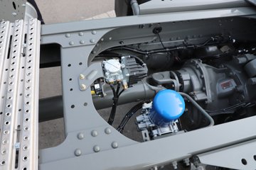 ��������(HOWO) TH7 13.3L LNG 570���� 6X4 �й�����12�� ǣ����ͼƬ