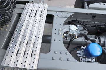 ��������(HOWO) TH7 13.3L LNG 570���� 6X4 �й�����12�� ǣ����ͼƬ