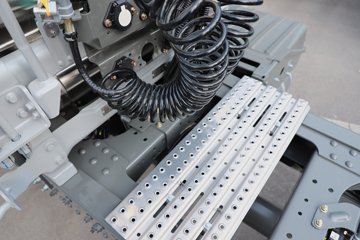 ��������(HOWO) TH7 13.3L LNG 570���� 6X4 �й�����12�� ǣ����ͼƬ