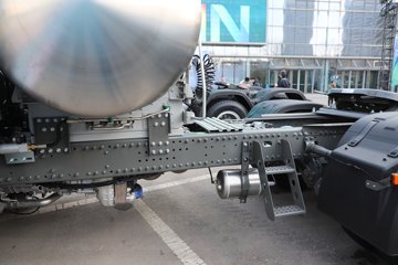 ��������(HOWO) TH7 13.3L LNG 570���� 6X4 �й�����12�� ǣ����ͼƬ