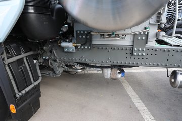 ��������(HOWO) TH7 13.3L LNG 570���� 6X4 �й�����12�� ǣ����ͼƬ