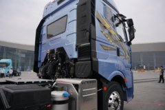 一汽解放J6 PRO 11.1L柴油 480马力 6X4 一汽解放12档 牵引车