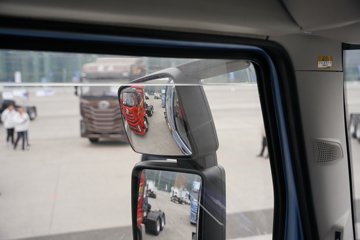 һ�����J6 PRO 11.1L���� 480���� 6X4 һ�����12�� ǣ����ͼƬ