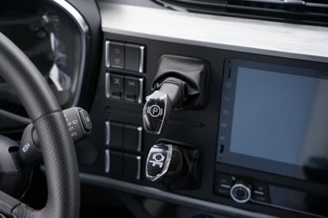 һ�����J6 PRO 11.1L���� 480���� 6X4 һ�����12�� ǣ����ͼƬ