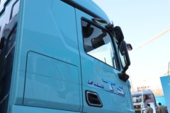 重汽豪沃(HOWO) TS 6X4 纯电动牵引车