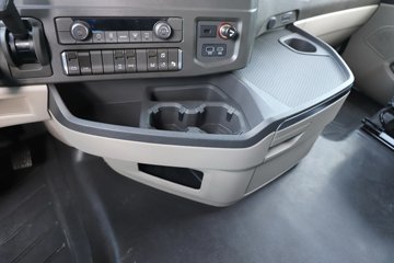 ��������(HOWO) TS 6X4 ���綯ǣ����ͼƬ