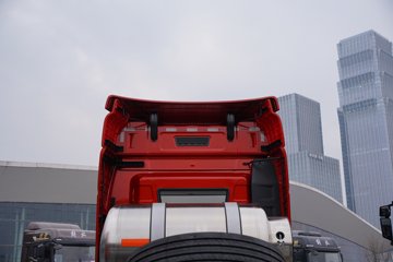 һ�����J6 PRO 12.5L LNG 500���� 4X2 һ�����12�� AMT�Զ��� ǣ����ͼƬ