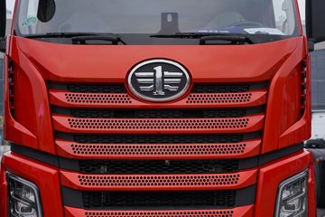 һ�����J6 PRO 12.5L LNG 500���� 4X2 һ�����12�� AMT�Զ��� ǣ����ͼƬ