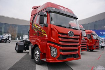 һ�����J6 PRO 12.5L LNG 500���� 4X2 һ�����12�� AMT�Զ��� ǣ����ͼƬ