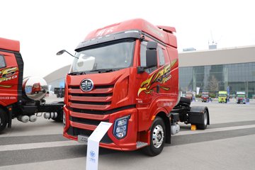 һ�����J6 PRO 12.5L LNG 500���� 4X2 һ�����12�� AMT�Զ��� ǣ����ͼƬ