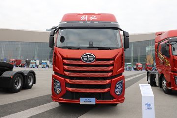 һ�����J6 PRO 12.5L LNG 500���� 4X2 һ�����12�� AMT�Զ��� ǣ����ͼƬ