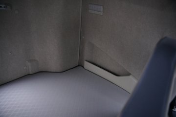 һ�����J6 PRO 12.5L LNG 500���� 4X2 һ�����12�� AMT�Զ��� ǣ����ͼƬ