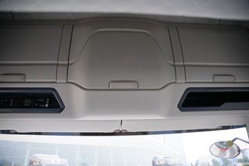 һ�����J6 PRO 12.5L LNG 500���� 4X2 һ�����12�� AMT�Զ��� ǣ����ͼƬ