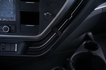 һ�����J6 PRO 12.5L LNG 500���� 4X2 һ�����12�� AMT�Զ��� ǣ����ͼƬ