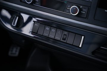 һ�����J6 PRO 12.5L LNG 500���� 4X2 һ�����12�� AMT�Զ��� ǣ����ͼƬ