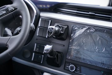 һ�����J6 PRO 12.5L LNG 500���� 4X2 һ�����12�� AMT�Զ��� ǣ����ͼƬ