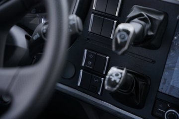 һ�����J6 PRO 12.5L LNG 500���� 4X2 һ�����12�� AMT�Զ��� ǣ����ͼƬ