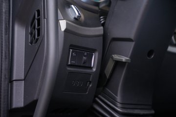 һ�����J6 PRO 12.5L LNG 500���� 4X2 һ�����12�� AMT�Զ��� ǣ����ͼƬ