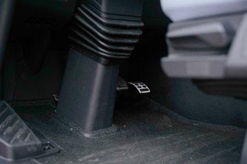 һ�����J6 PRO 12.5L LNG 500���� 4X2 һ�����12�� AMT�Զ��� ǣ����ͼƬ