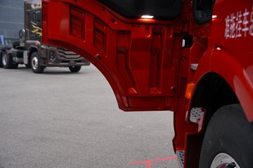 һ�����J6 PRO 12.5L LNG 500���� 4X2 һ�����12�� AMT�Զ��� ǣ����ͼƬ