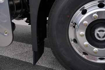 һ�����J6 PRO 12.5L LNG 500���� 4X2 һ�����12�� AMT�Զ��� ǣ����ͼƬ