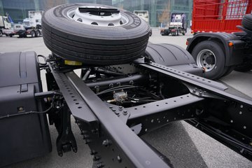 һ�����J6 PRO 12.5L LNG 500���� 4X2 һ�����12�� AMT�Զ��� ǣ����ͼƬ