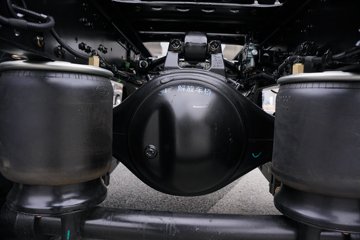 һ�����J6 PRO 12.5L LNG 500���� 4X2 һ�����12�� AMT�Զ��� ǣ����ͼƬ