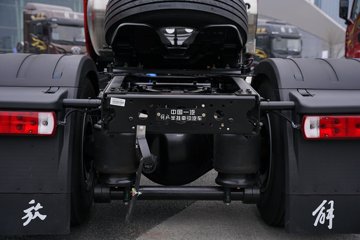 һ�����J6 PRO 12.5L LNG 500���� 4X2 һ�����12�� AMT�Զ��� ǣ����ͼƬ