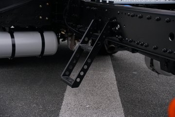 һ�����J6 PRO 12.5L LNG 500���� 4X2 һ�����12�� AMT�Զ��� ǣ����ͼƬ