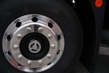 һ�����J6 PRO 12.5L LNG 500���� 4X2 һ�����12�� AMT�Զ��� ǣ����ͼƬ