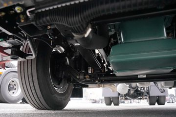 һ�����J6 PRO 12.5L LNG 500���� 4X2 һ�����12�� AMT�Զ��� ǣ����ͼƬ