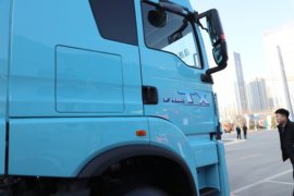 HOWO TX7-N&nbsp;牵引车外观                                                图片