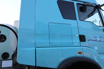 ��������(HOWO) TX7-N 12.5L LNG 530���� 6X4 �й�����12�� ǣ����ͼƬ