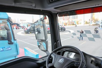 ��������(HOWO) TX7-N 12.5L LNG 530���� 6X4 �й�����12�� ǣ����ͼƬ